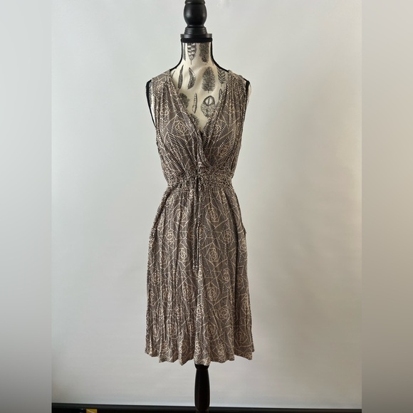 Denver Hayes Dresses & Skirts - Denver Hayes pocketed dress